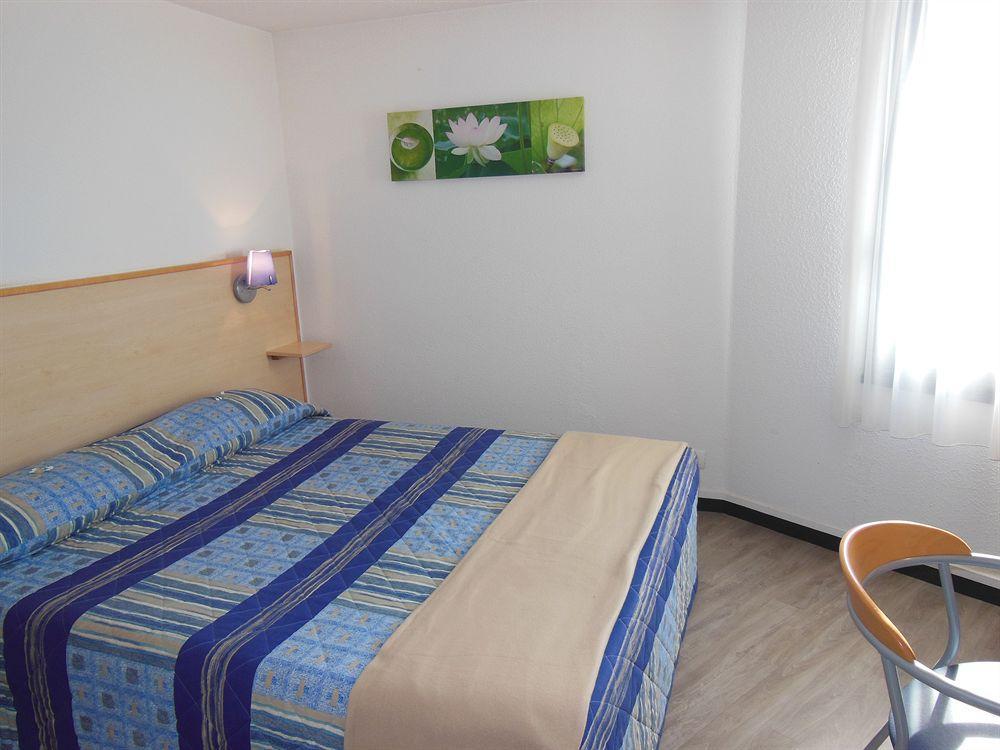 Ibis Budget La Rochelle ピュイルボロー エクステリア 写真